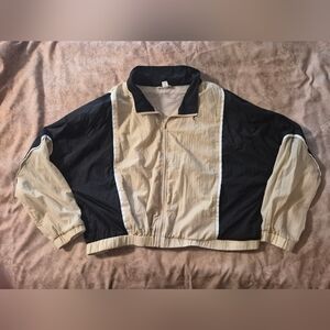 ZYIA Women's Black and Cream Windbreaker